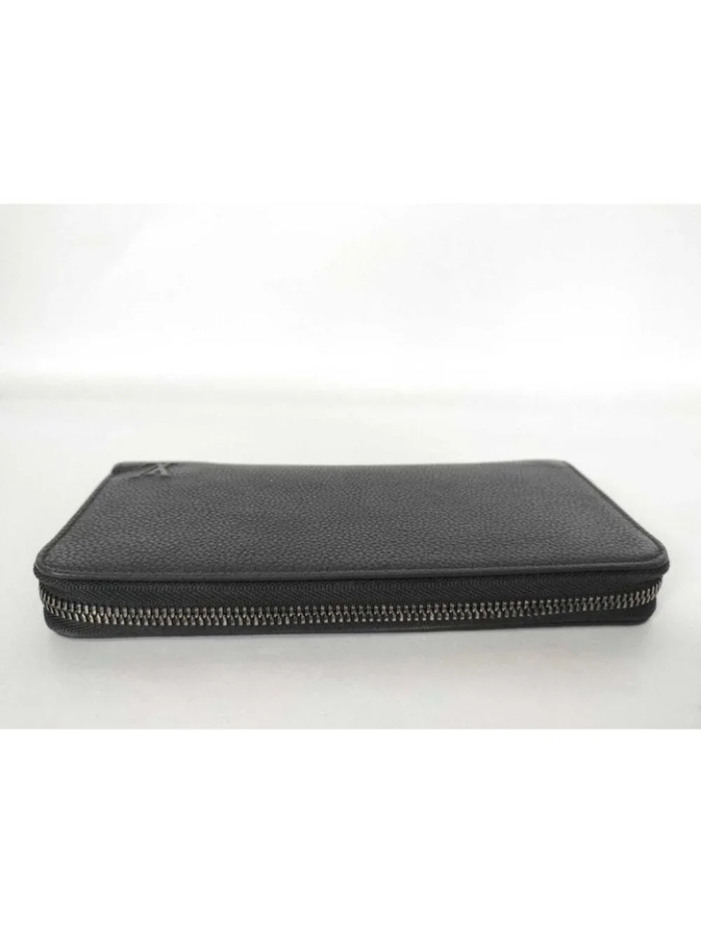 Louis Vuitton Wallet LV Aerogram Zippy Horizontal Black Calf Leather Zip Around
